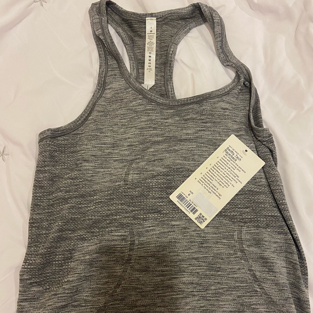 NWT Lulu Swiftly racerback tank size 6!